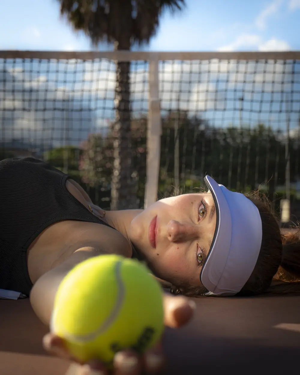 Resiliens — dettaglio ritratto sportivo, campo da tennis